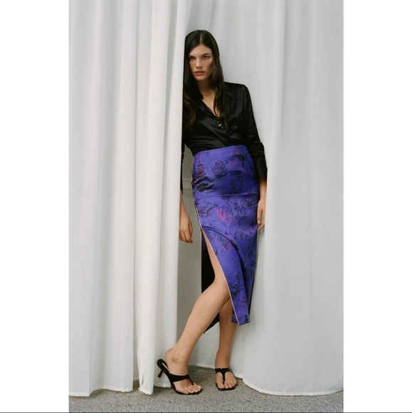 Zara printed skirt with pipping - Picture 3 of 9